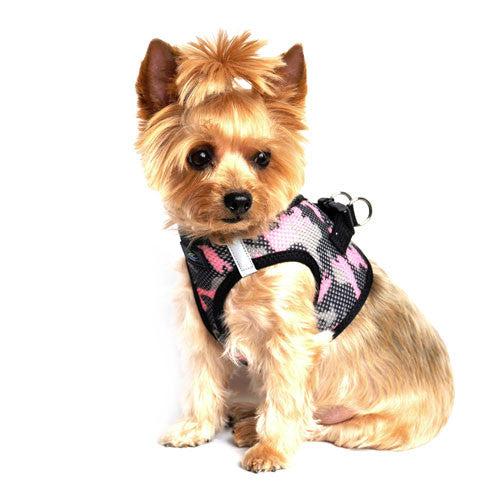 Doggie Design Cano American River Choke Free Dog Harness — Pink Camo on Dog Side View